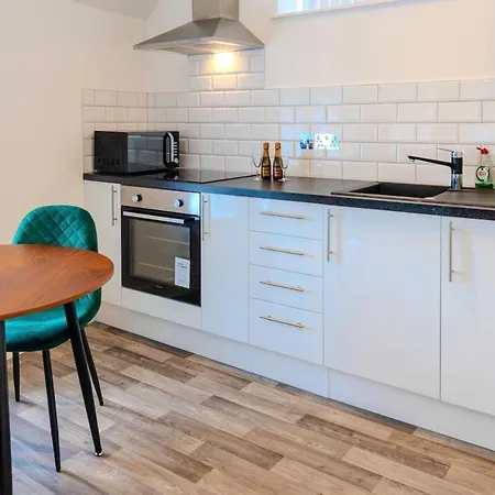 Aparotel Serviced Apartments - Stonehenge, Amesbury Town Centre Room photo