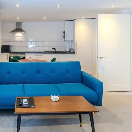 Aparotel Serviced Apartments - Stonehenge, Amesbury Town Centre Room photo