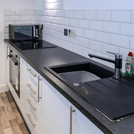 Aparotel Serviced Apartments - Stonehenge, Amesbury Town Centre Room photo