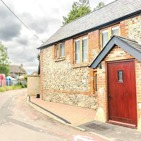 Aparotel Serviced Apartments - Stonehenge, Amesbury Town Centre Room photo