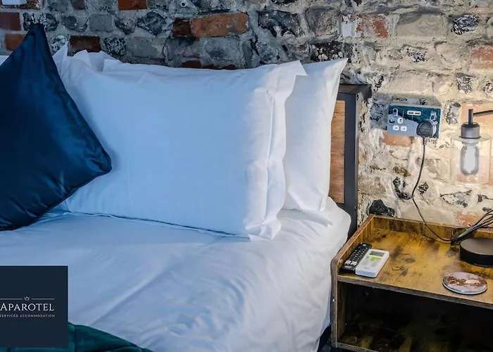 Aparotel Serviced Apartments - Stonehenge, Amesbury Town Centre
