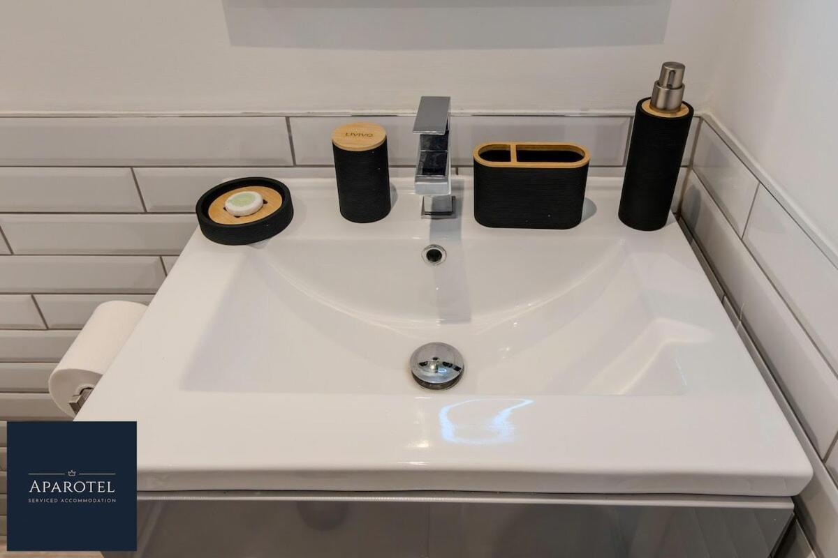 Apartment Aparotel Serviced - Stonehenge, Town Centre *