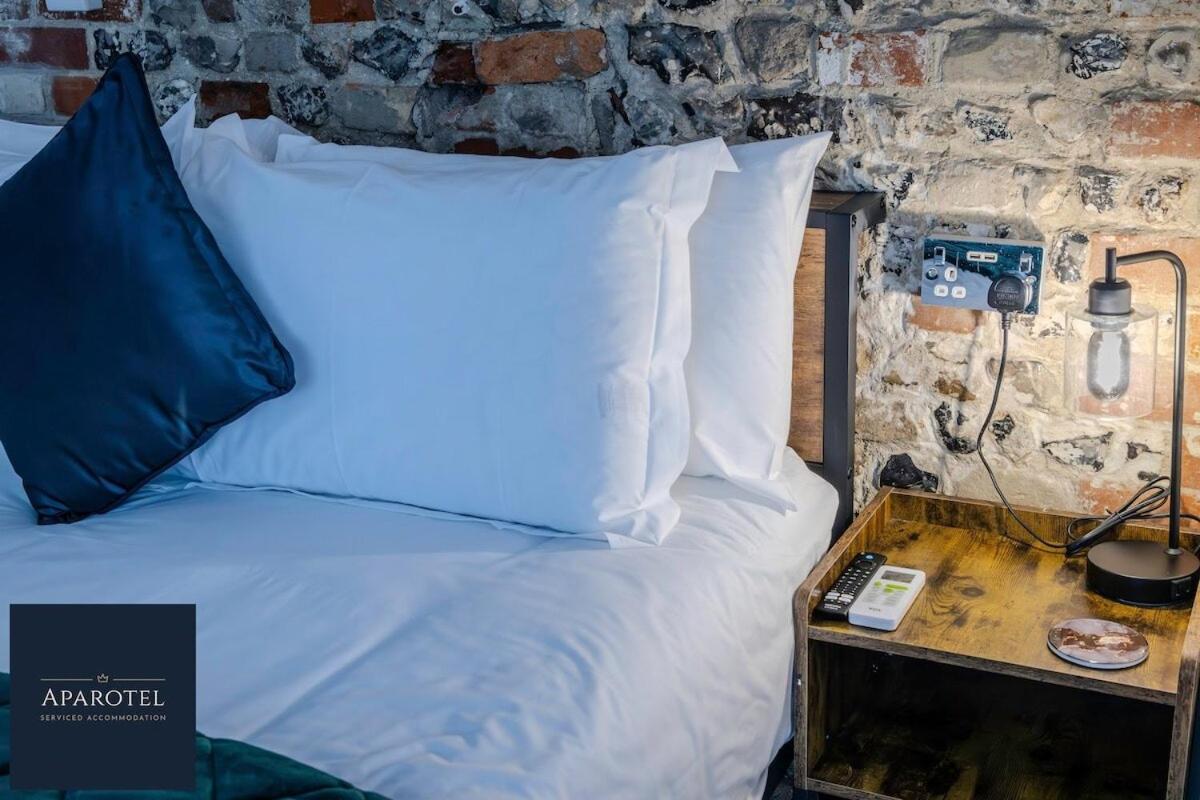 Apartment Aparotel Serviced - Stonehenge, Town Centre