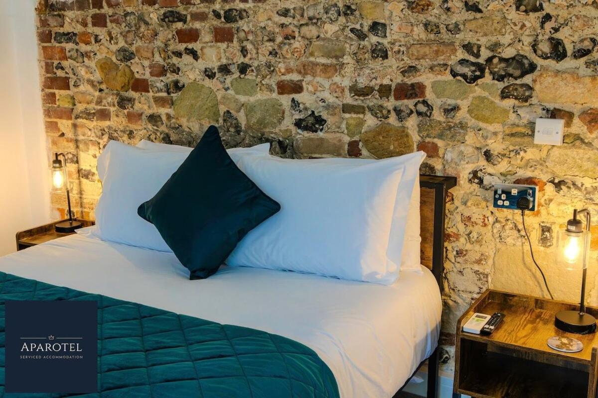 Aparotel Serviced - Stonehenge, Town Centre * Amesbury