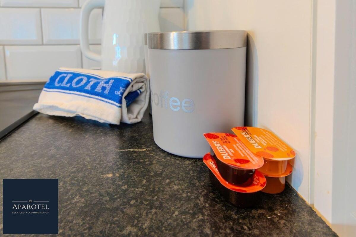 Aparotel Serviced - Stonehenge, Town Centre Apartment