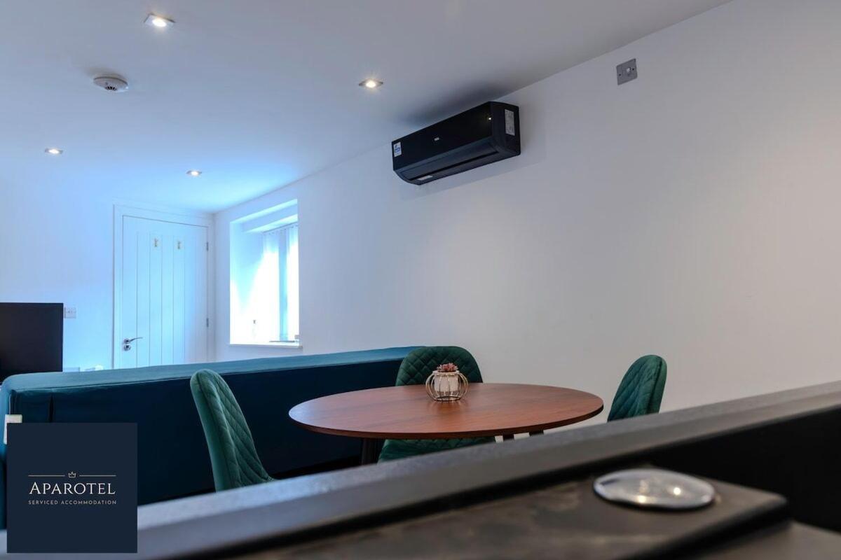 Apartment Aparotel Serviced - Stonehenge, Town Centre *
