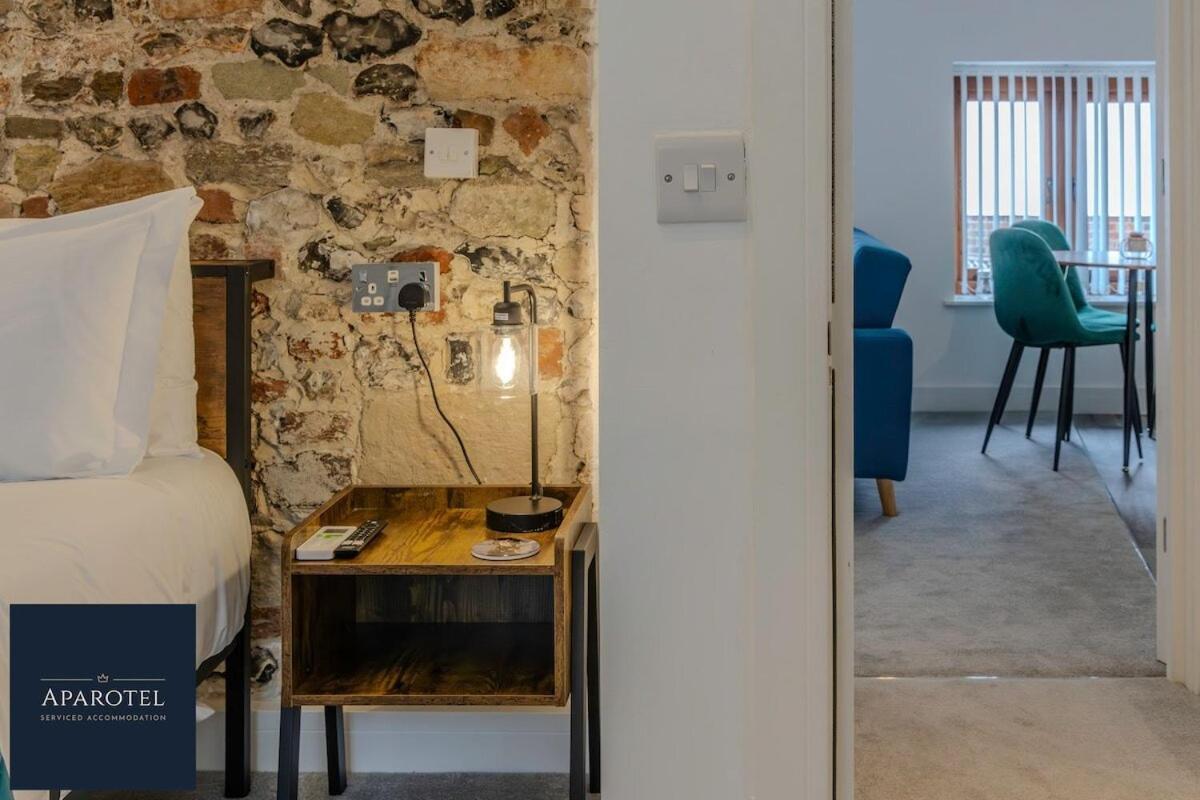Aparotel Serviced - Stonehenge, Town Centre * Amesbury