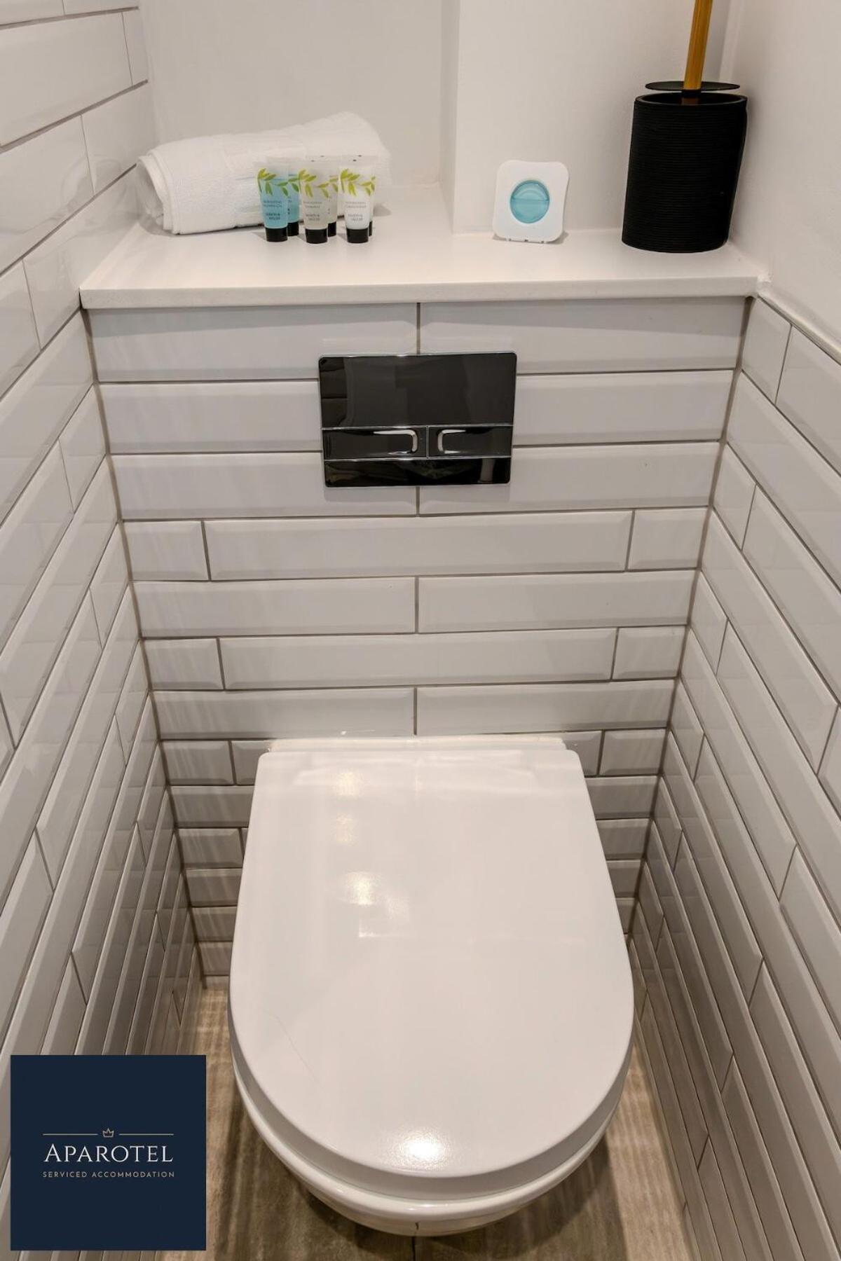 Apartment Aparotel Serviced - Stonehenge, Town Centre