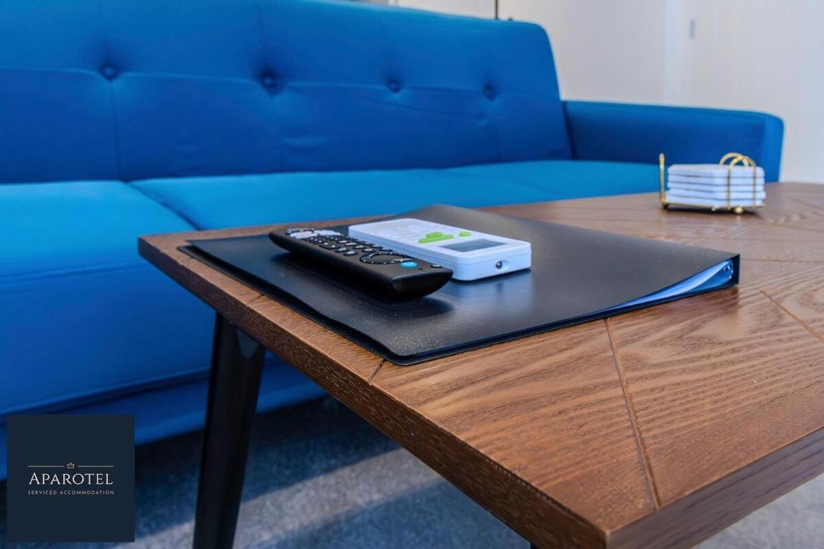 Aparotel Serviced - Stonehenge, Town Centre Apartment *